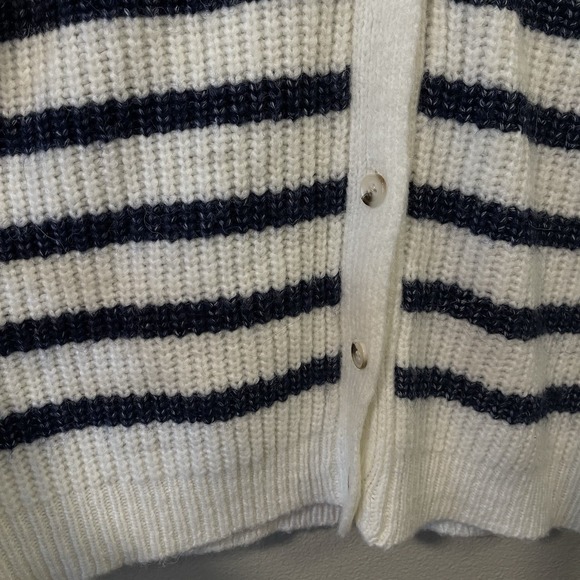 Marea Knit V Neck Cardigan Striped Ivory Navy Chunky‎ Nordic Cabin Size XL - Picture 9 of 9